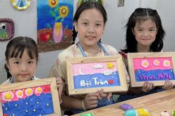 Sáng tạo với tranh đất nặn
