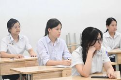 Ngoài cánh cổng trường công, cơ hội vào lớp 10 vẫn rộng mở