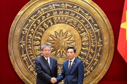 Phó Chủ tịch Quốc hội, Thượng tướng Nguyễn Doãn Anh tiếp Phó Chủ nhiệm Ủy ban Thường vụ Nhân đại Khu tự trị Tây Tạng, Trung Quốc