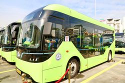 TP. Hồ Chí Minh hướng tới 100% xe buýt điện và năng lượng xanh vào năm 2027