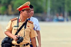 Trung tá Cảnh sát giao thông tuyên truyền bằng clip triệu view