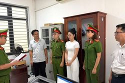 Bịa chuyện cần hối lộ cơ quan Thuế để chiếm đoạt tiền của đối tác