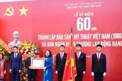 Bảo tàng Mỹ thuật Việt Nam đón nhận Huân chương Lao động hạng Ba