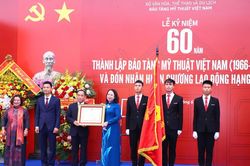 Bảo t&agrave;ng Mỹ thuật Việt Nam nhận Hu&acirc;n chương Lao động hạng Ba