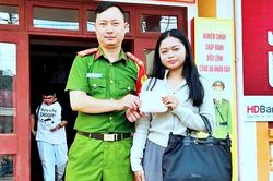 Sau 30 phút, Công an Sa Pa tìm trả hộ chiếu và tài sản cho nữ du khách Philippines bị rơi