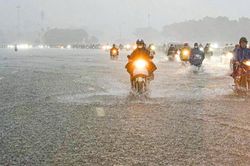Tin mưa lớn chấm dứt nắng nóng 40°C ở Bắc Bộ và dự báo thời tiết Hà Nội 10 ngày