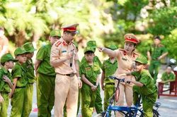 Tuyên truyền an toàn giao thông cho hơn 300 học sinh