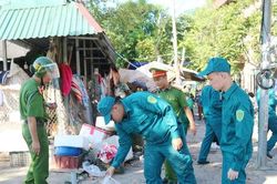 Quốc Oai ra qu&acirc;n giải quyết điểm nghẽn về trật tự đ&ocirc; thị, x&acirc;y dựng m&ocirc;i trường văn minh