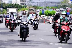 Chuyên gia lý giải nguyên nhân oi bức, ngột ngạt diện rộng kéo dài cả ngày ở miền Bắc