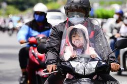 Hà Nội ghi nhận mức nhiệt cao nhất, khi nào miền Bắc đón mưa dông giải nhiệt?