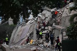 Động đất liên hoàn cực mạnh làm sập nhiều tòa nhà ở Venezuela, dư chấn lan sang Brazil