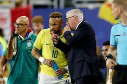Scotland 0-3 Brazil: Neymar vào sân