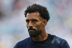 Thủ môn Cape Verde 'đắt hàng' sau World Cup