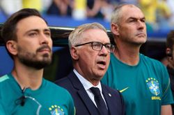 Ancelotti ghi điểm với người Brazil