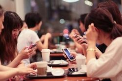Thối não vì video ngắn