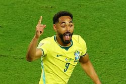 Cunha đi v&agrave;o lịch sử MU ở World Cup