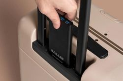 Quy định mới về sạc dự ph&ograve;ng tr&ecirc;n m&aacute;y bay từ 1/7 du kh&aacute;ch cần biết