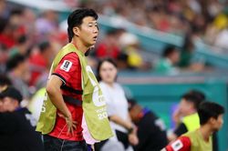 Cất Son Heung-min, H&agrave;n Quốc đ&aacute;nh mất điểm tựa