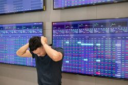 Cổ phiếu Vingroup giảm, VN-Index đi xuống