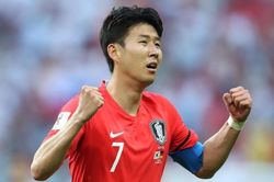 Son Heung-min k&eacute;m Ronaldo 8 tuổi nhưng đ&atilde; qu&aacute; gi&agrave;?