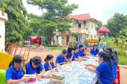 Gia Lai: Chương trình 'Trang sách mùa hè' gieo mầm văn hóa đọc cho trẻ em yếu thế