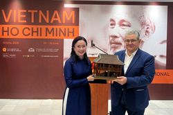 Trưng bày về Chủ tịch Hồ Chí Minh và Ngày Văn hóa Việt Nam tại Hy Lạp