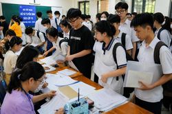 Đang phúc khảo điểm lớp 10, thí sinh có cần xác nhận nhập học?