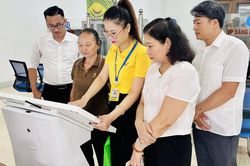 Khẩn trương sắp xếp, tinh gọn bộ m&aacute;y; tinh giản bi&ecirc;n chế; kh&ocirc;ng để vi&ecirc;n chức đảm nhiệm việc l&agrave;m của c&ocirc;ng chức