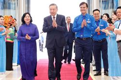 Khai mạc Đại hội Đo&agrave;n to&agrave;n quốc lần thứ XIII: Khơi dậy kh&aacute;t vọng cống hiến, l&agrave;m chủ tương lai