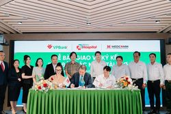 VPBank đưa giải pháp y tế số, người dân giảm chờ đợi tại viện