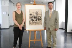 Trưng b&agrave;y bức họa của Picasso mừng h&ograve;a b&igrave;nh lập lại ở Việt Nam