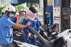 Đề xuất tiếp tục giảm thuế xăng dầu đến hết tháng 9