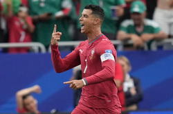 Bên lề World Cup 2026: Ronaldo đi vào lịch sử