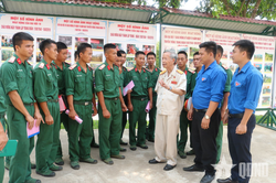 Anh h&ugrave;ng LLVT nh&acirc;n d&acirc;n La Văn Cầu: Tr&aacute;i tim c&ograve;n đập, c&ograve;n chiến đấu