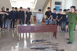 Bắt 9 đối tượng mang dao rựa, nỏ bắn đạn bi hỗn chiến khiến 2 người nhập viện cấp cứu