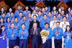 Tổng B&iacute; thư, Chủ tịch nước T&ocirc; L&acirc;m: Đất nước đang cần ở thanh ni&ecirc;n một tinh thần mới