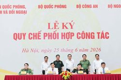 Ủy ban Quốc ph&ograve;ng, An ninh v&agrave; Đối ngoại k&yacute; c&aacute;c quy chế phối hợp với 3 bộ