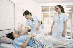 Cứu sống người phụ nữ sốc mất m&aacute;u do thai ngo&agrave;i tử cung vỡ khi đi du lịch