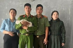 B&eacute; trai sơ sinh bị bỏ rơi trong ch&ugrave;a cổ ở Quảng Trị