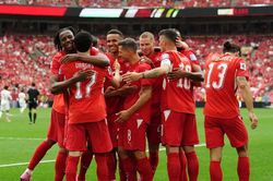 Ng&atilde; ngũ cục diện bảng B World Cup 2026