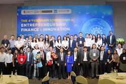 Quy tụ chuy&ecirc;n gia về khởi nghiệp, t&agrave;i ch&iacute;nh v&agrave; đổi mới s&aacute;ng tạo tại H&agrave; Nội