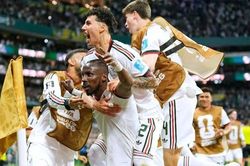 Kết quả b&oacute;ng đ&aacute; Bảng A World Cup 2026: Mexico 3-0 CH Czech &ndash; El Tri to&agrave;n thắng v&ograve;ng bảng, Ochoa lập kỷ lục s&aacute;nh ngang với Ronaldo v&agrave; Messi