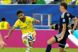 Brazil đ&aacute;nh bại Scotland, gi&agrave;nh v&eacute; qua v&ograve;ng bảng