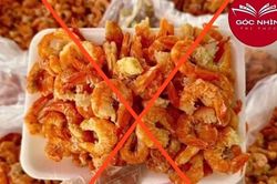 C&ocirc;ng an l&agrave;m việc với người tung tin giả 't&ocirc;m kh&ocirc; l&agrave;m bằng cao su non'