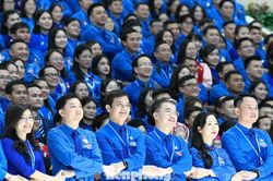 Thông qua Nghị quyết Đại hội đại biểu toàn quốc Đoàn TNCS Hồ Chí Minh lần thứ XIII
