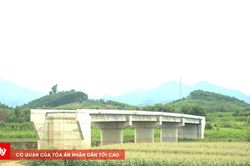 Cầu tiền tỷ 'mắc kẹt' vì thiếu đường dẫn