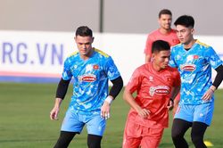 Tân binh tuyển Việt Nam: Phải nhanh mới kịp