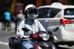 Dự báo thời tiết 25/6/2026: Miền Bắc vẫn nắng nóng trên 39 độ, chiều tối mưa giông