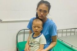 B&eacute; trai 3 tuổi chưa biết gọi mẹ, mang trong m&igrave;nh nhiều bệnh hiểm ngh&egrave;o