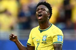 Brazil thắng Scotland 3-0: Vinicius và samba từ hành tinh khác